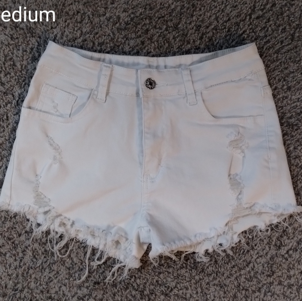 Medium white denim shorts